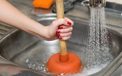 Como Desentupir Pia de Banheiro: Descubra Métodos Eficientes e Quando Chamar a Limptec