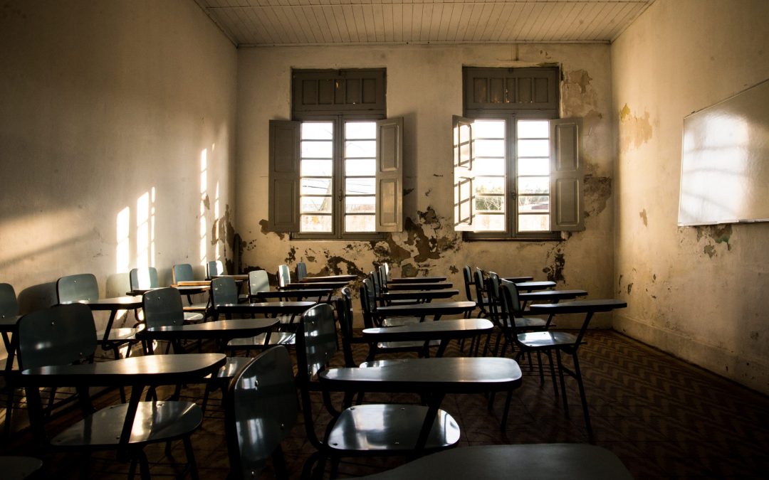 Entupimento em Escolas e Universidades: Desafios do Alto Uso